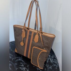 MICHAEL KORS Large Eva Shopper Bag Brown Acorn 2pc Bag Clutch/Pouch AUTHENTIC